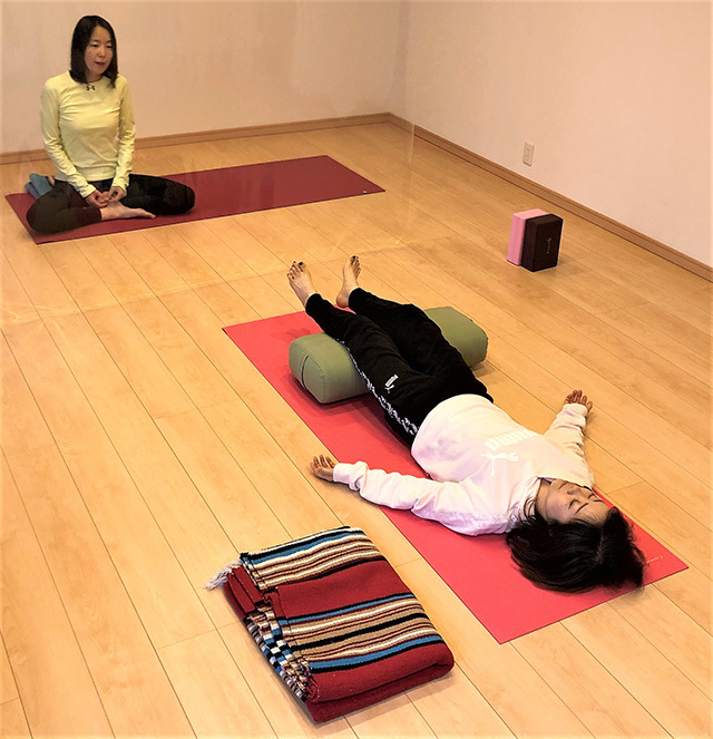 富士市ヨガスタジオ・ヨガパーソナルトレーニングのオリヴィンがおすすめする正しい呼吸のイメージ例①「初めての呼吸体験」